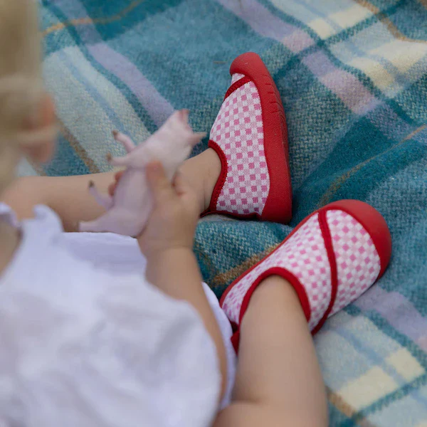 Shoes | Duckies Velcro - Strawberry Checker - Image 7